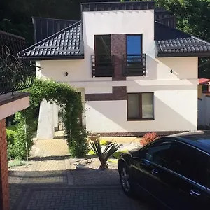 Дом отдыха House In, Львов